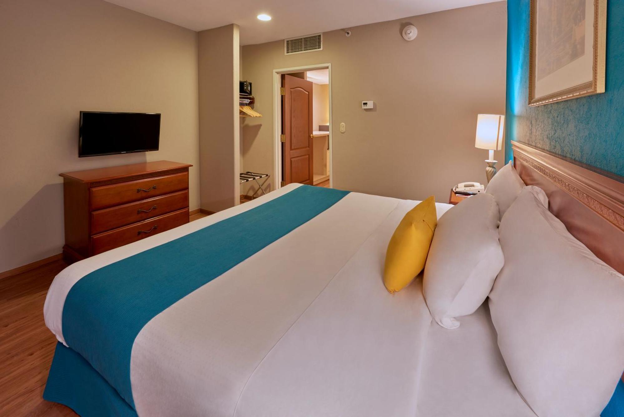 Sierra Suites By Hp Hotels 圣路易斯波托西 外观 照片